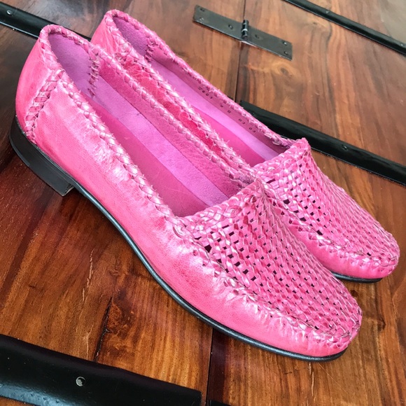 Mill Valley Footwear For Redesign - Picture 1 of 5